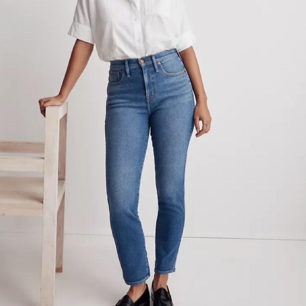 Madewell Straight Leg Curvy Stovepipe Roadtripper Jeans in Leaside Wash Sz. 28